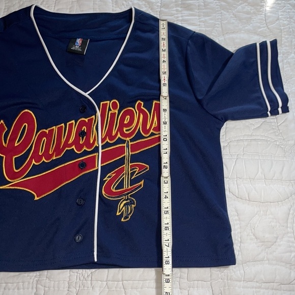 Cleveland Cavaliers M Cropped NBA Jersey Button Front Embroidered #70 Light - Picture 5 of 7